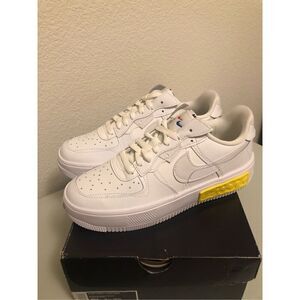 Nike Women’s Air Force 1 Fontanka Size 9.5
